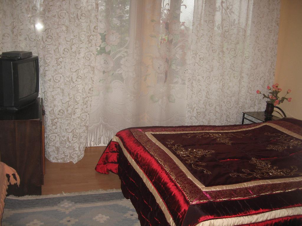 Upmali Hotell Tērvete Rum bild